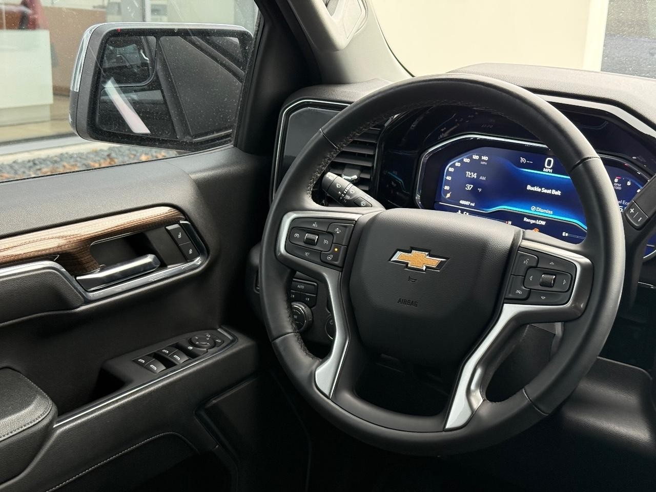 Chevrolet Silverado 1500 Vehicle Image 12