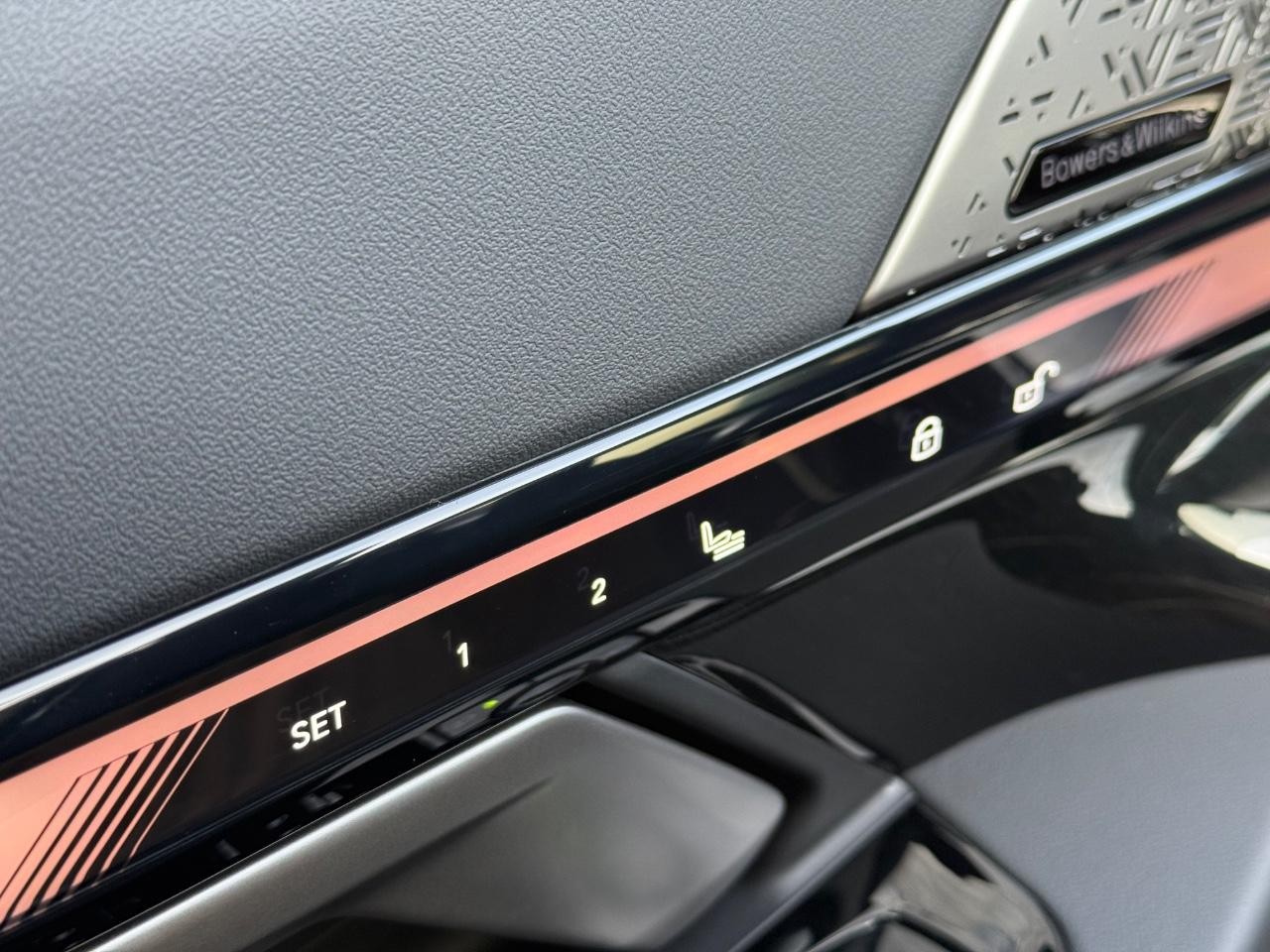 BMW 5 Series Vehicle Image 17