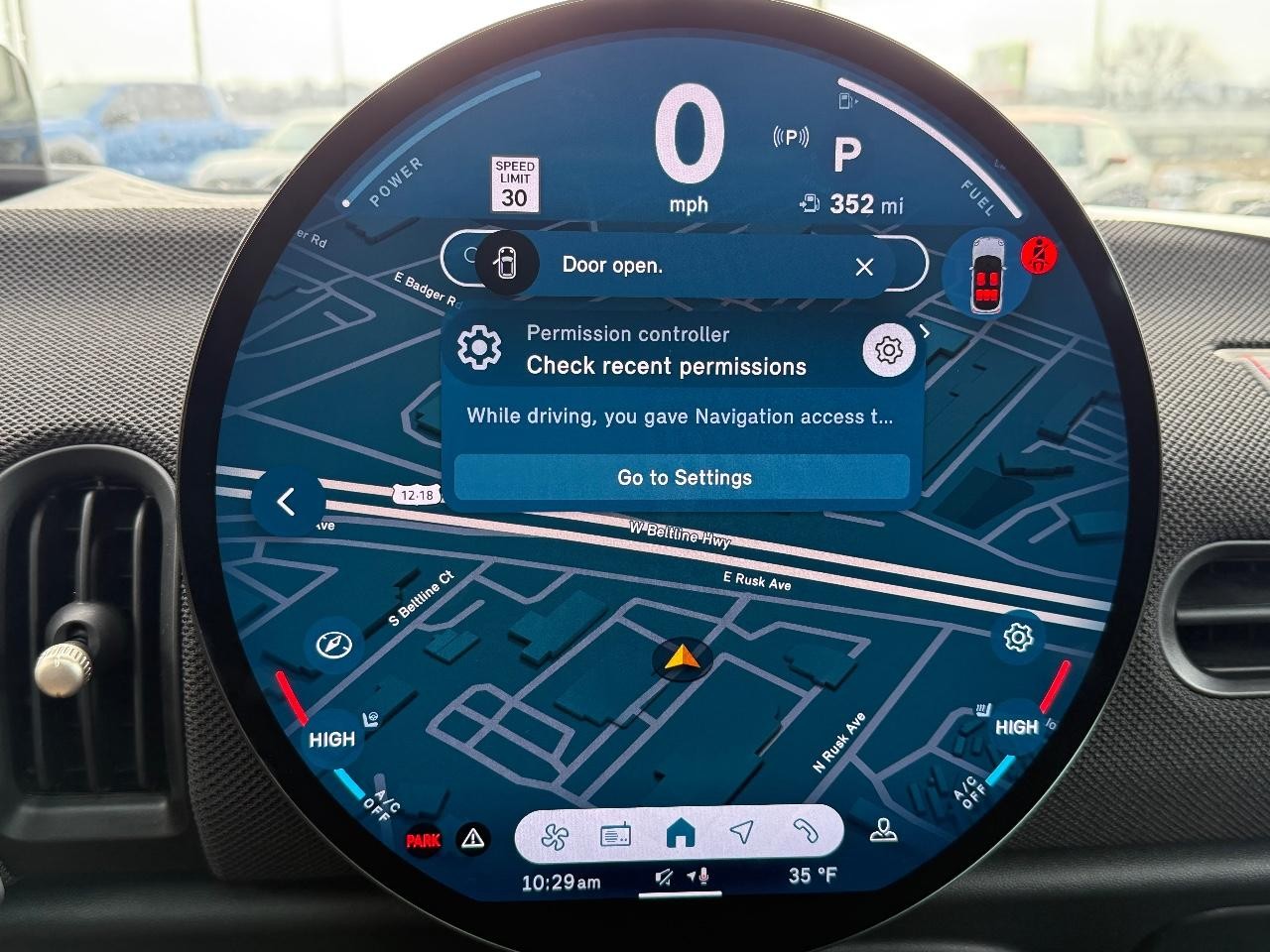 MINI Hardtop 4 Door Vehicle Image 13