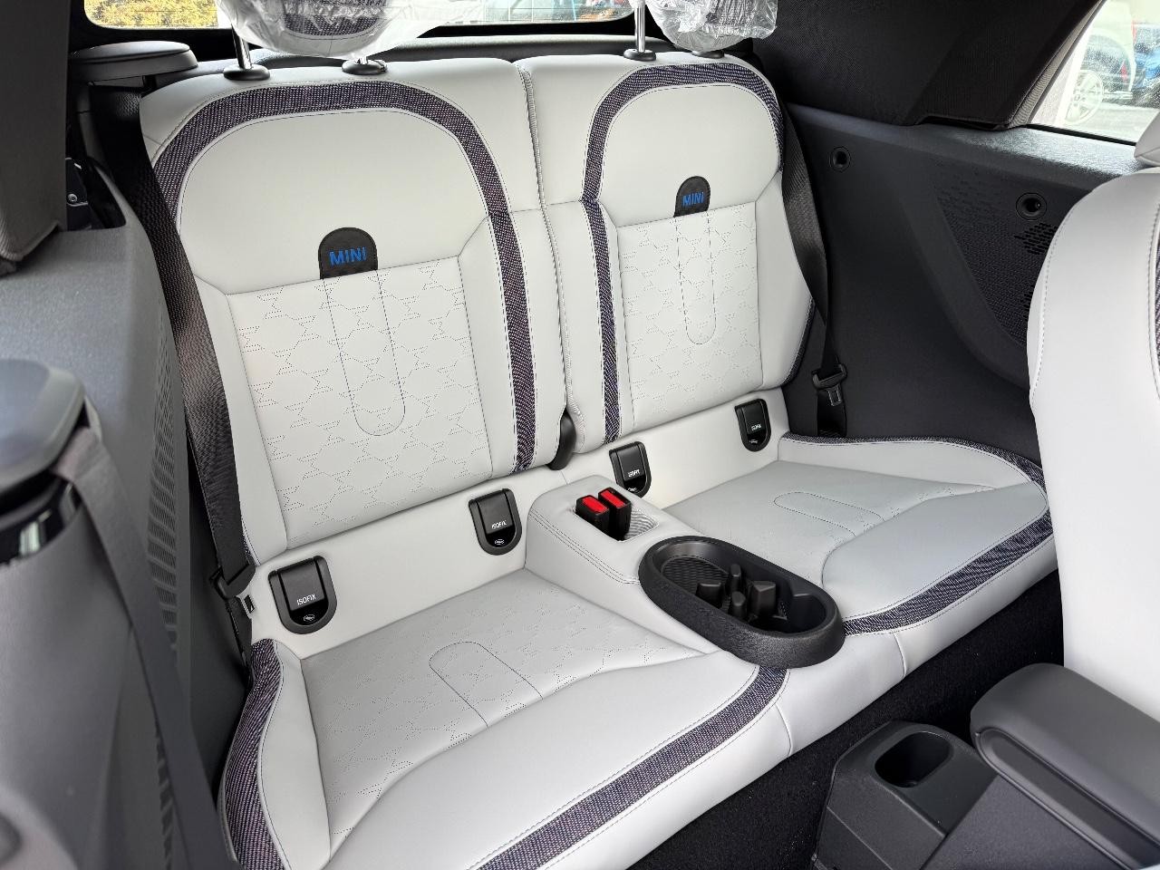 MINI Convertible Vehicle Image 06