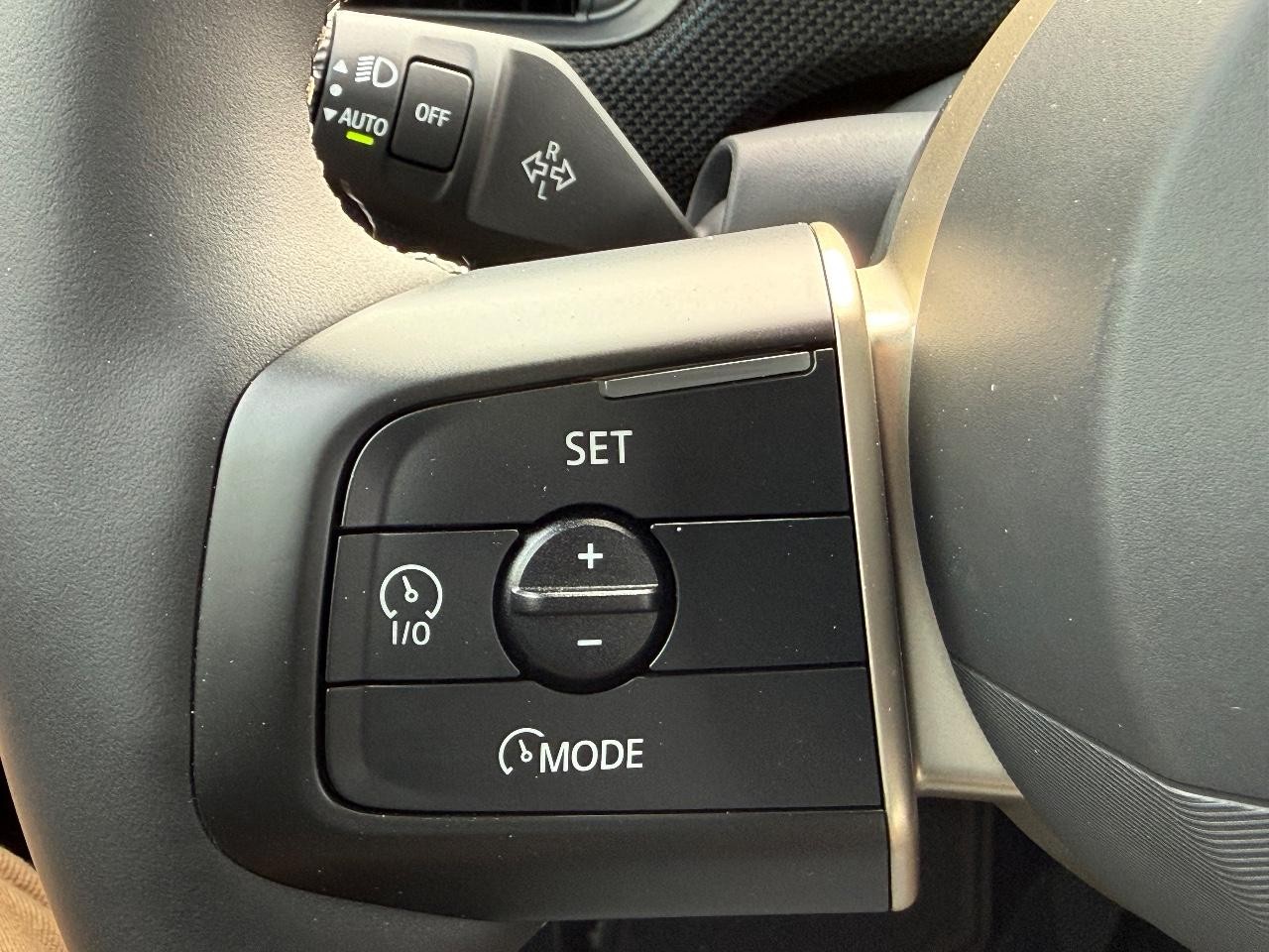 MINI Convertible Vehicle Image 11