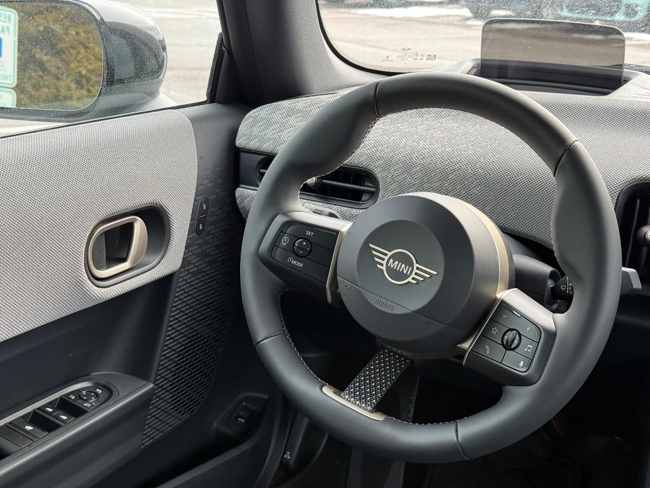 MINI Convertible Vehicle Image 08