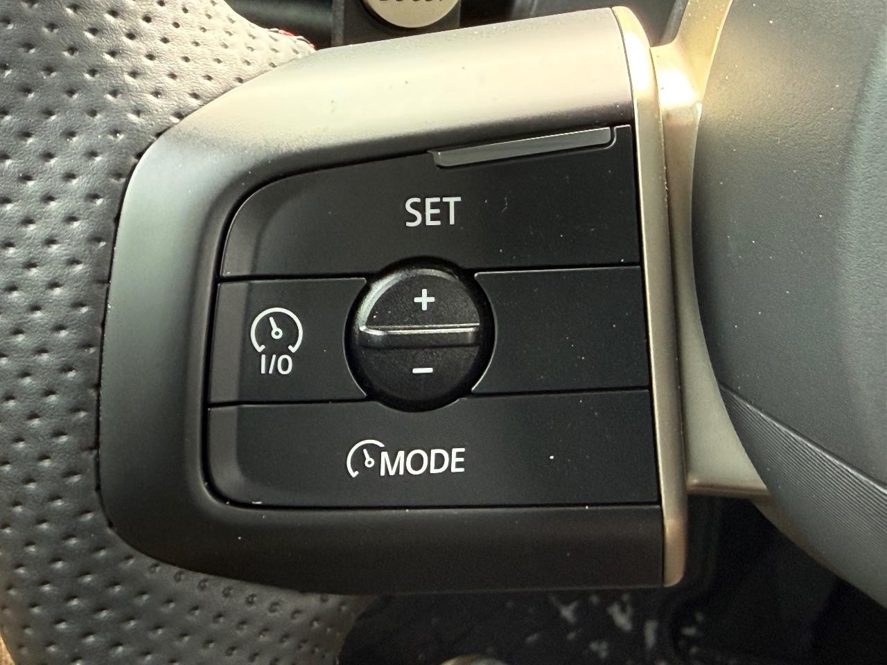 MINI Hardtop 4 Door Vehicle Image 10