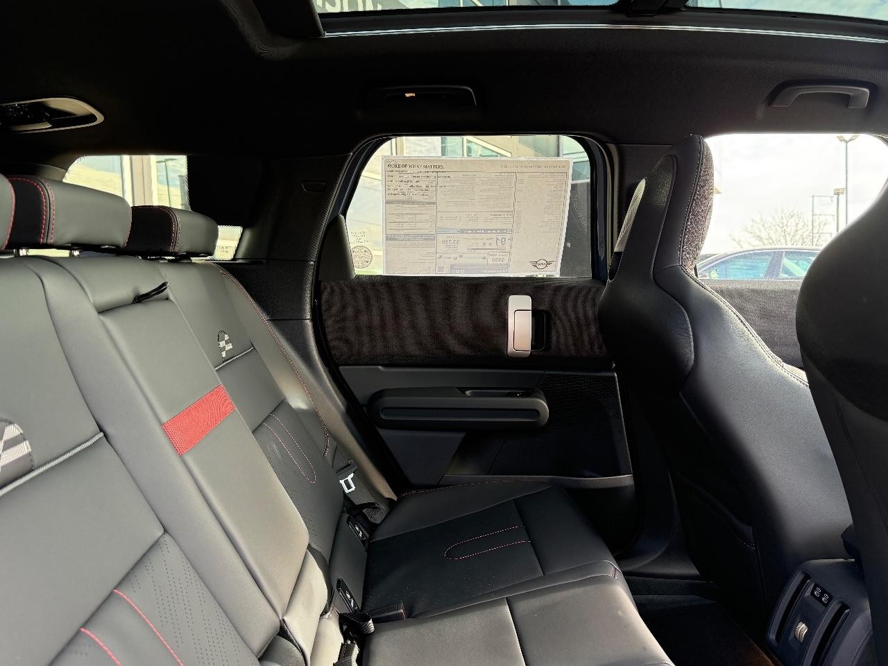 MINI Countryman Vehicle Image 05