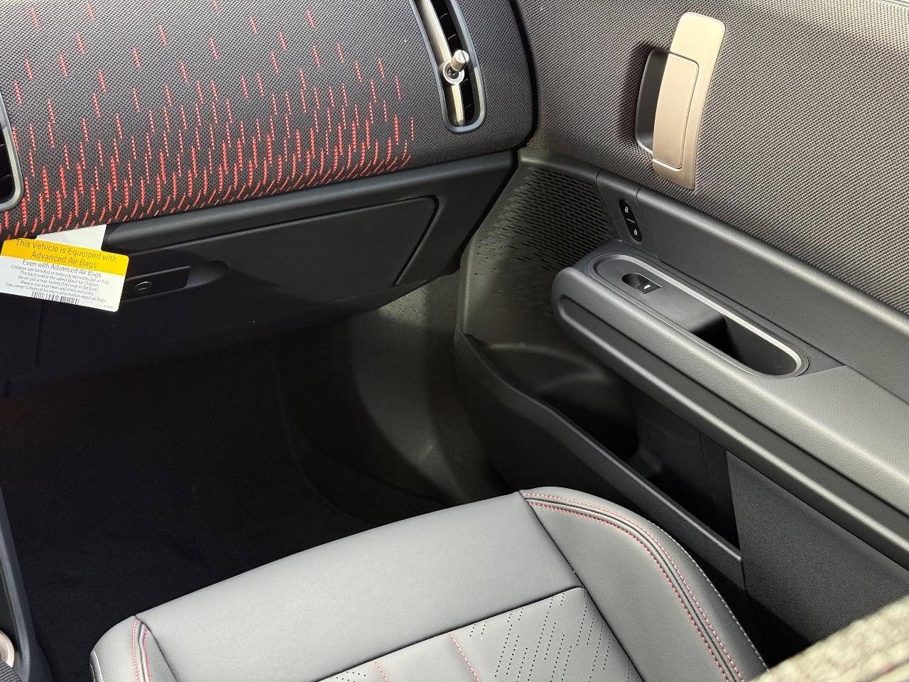 MINI Countryman Vehicle Image 09