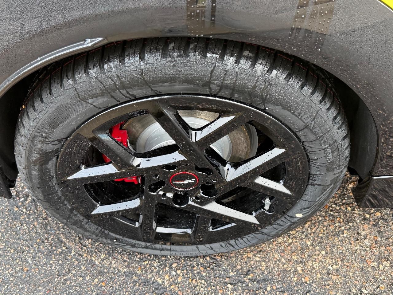 MINI Convertible Vehicle Image 04