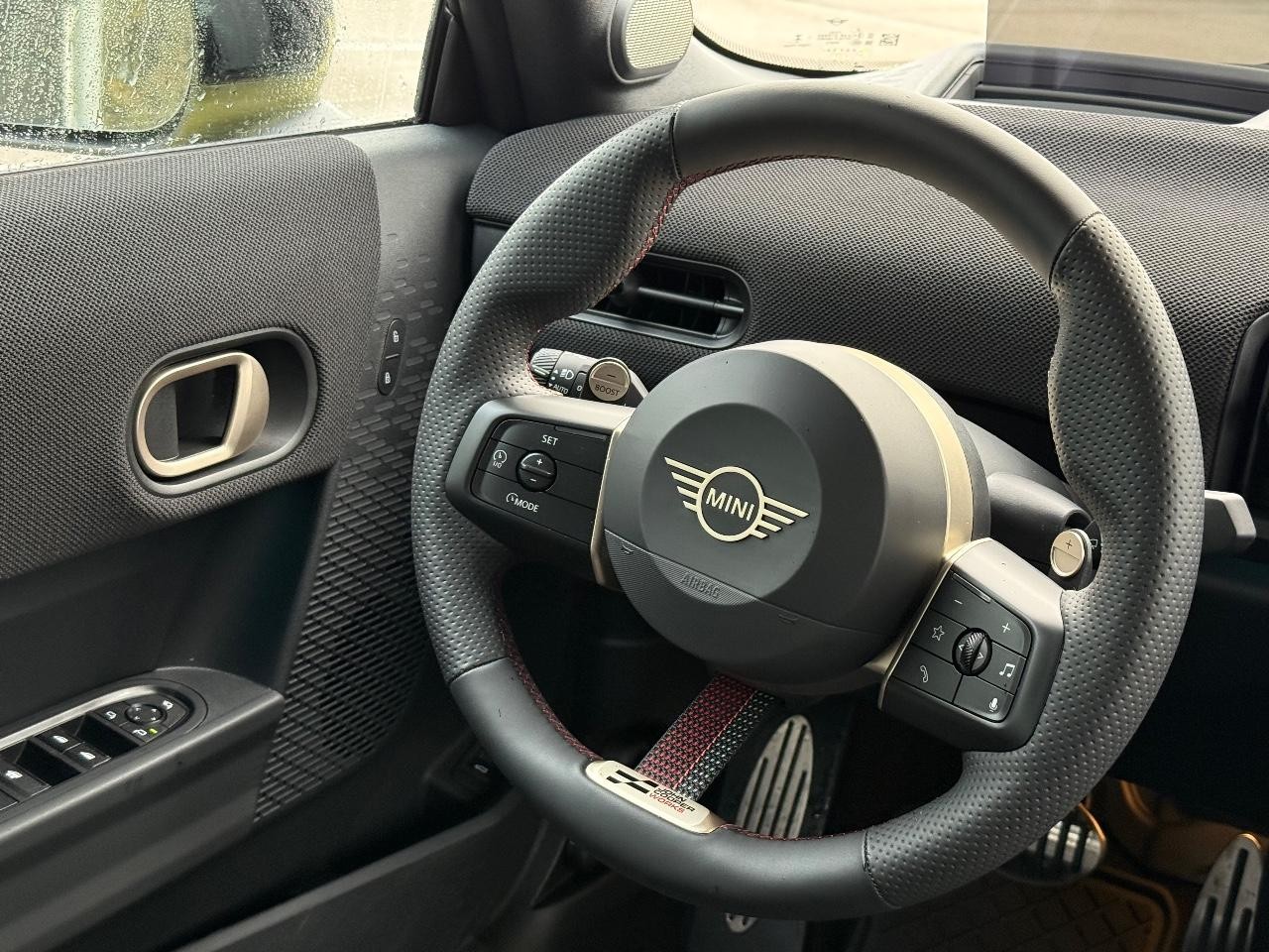 MINI Convertible Vehicle Image 09