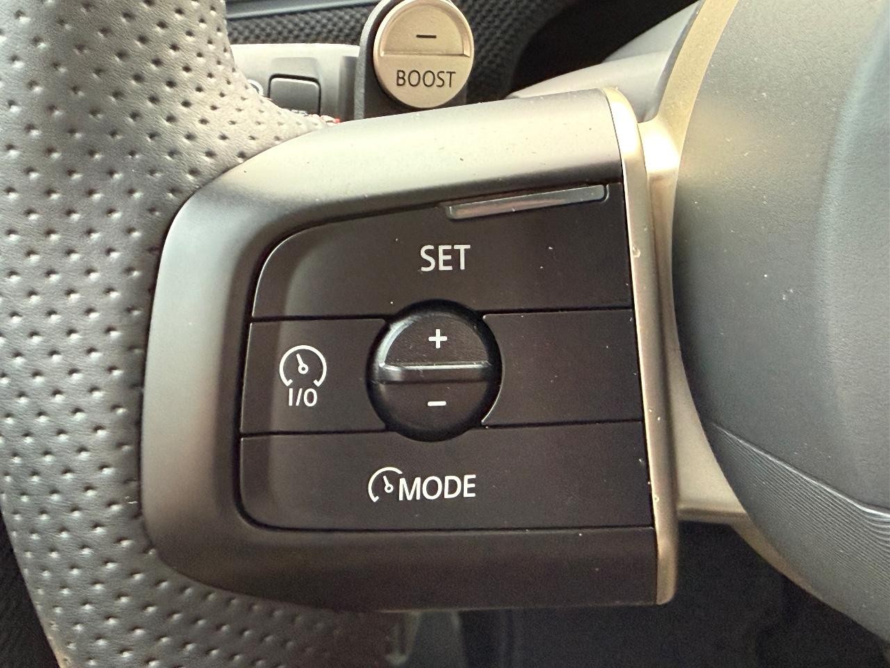 MINI Convertible Vehicle Image 11