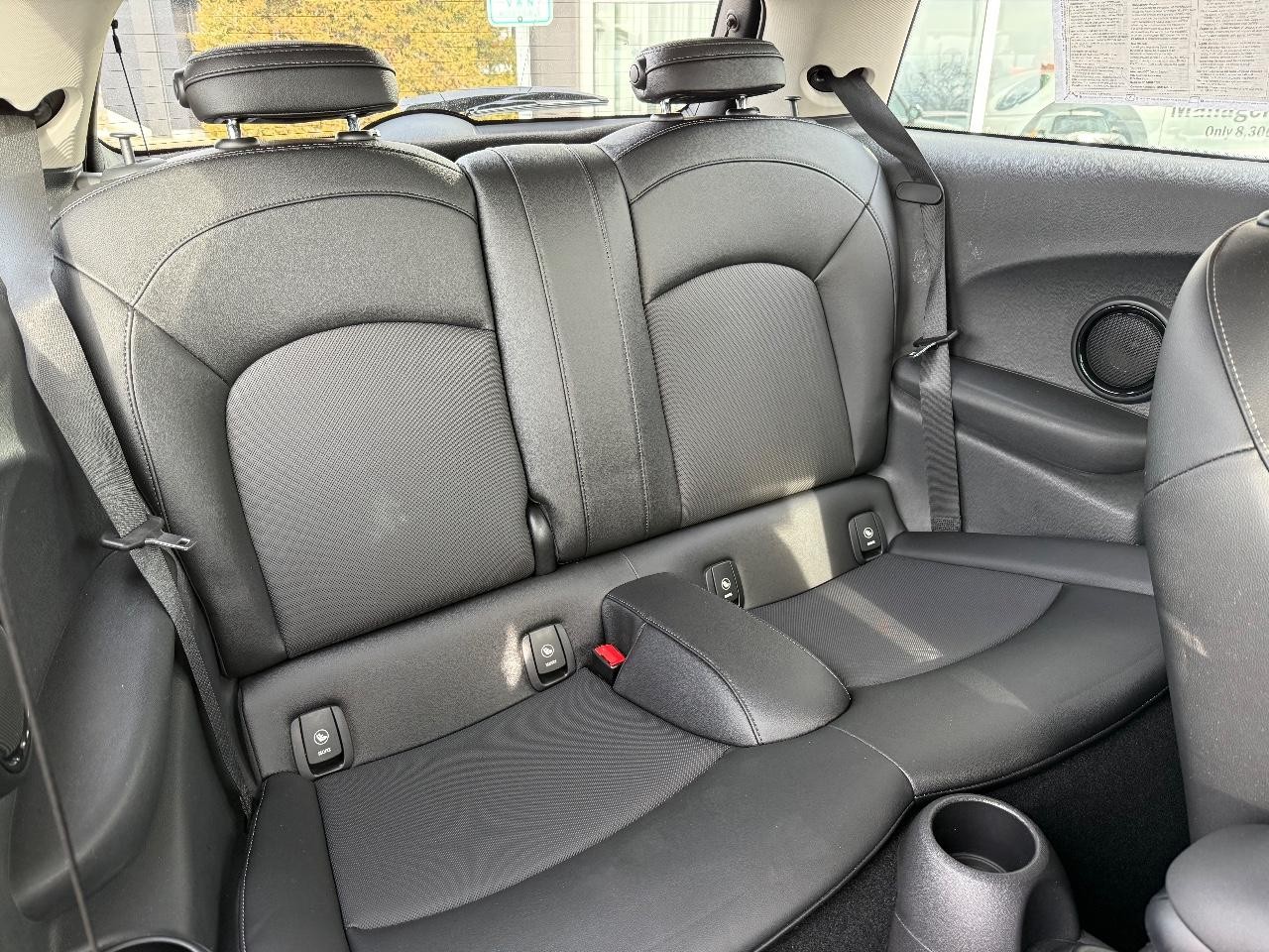 MINI Hardtop 2 Door Vehicle Image 13