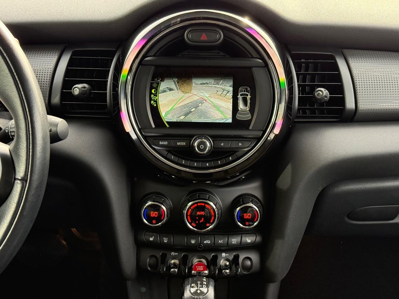 MINI Hardtop 2 Door Vehicle Image 15