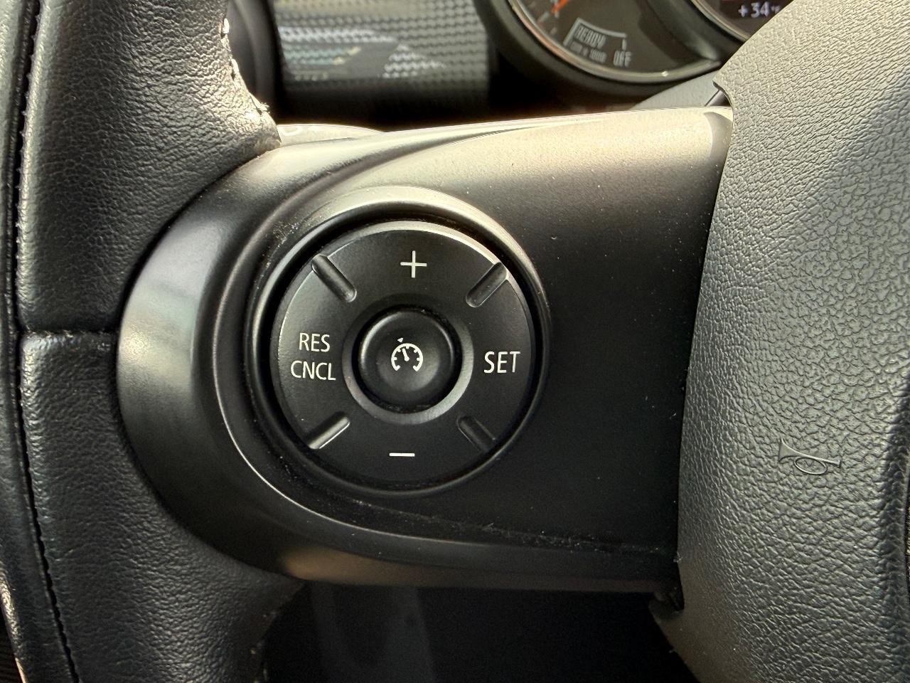 MINI Hardtop 2 Door Vehicle Image 19