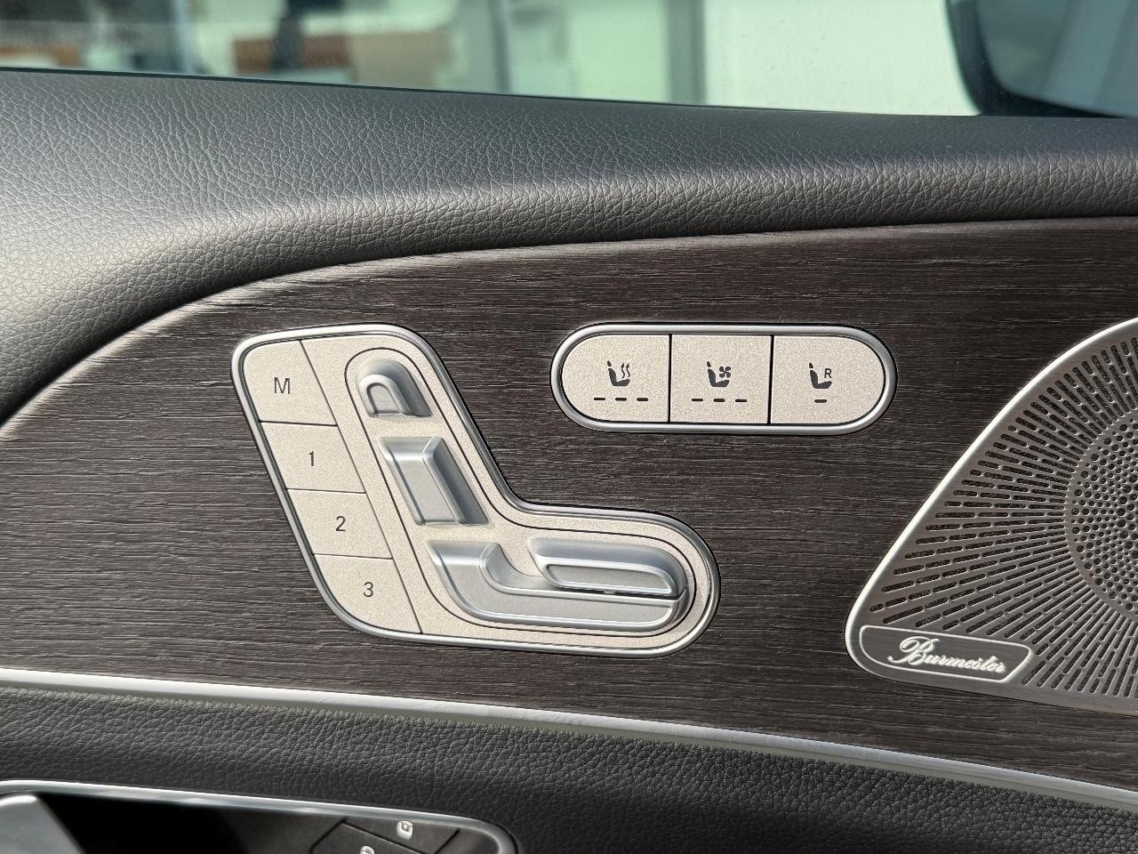 Mercedes-Benz GLS Vehicle Image 16