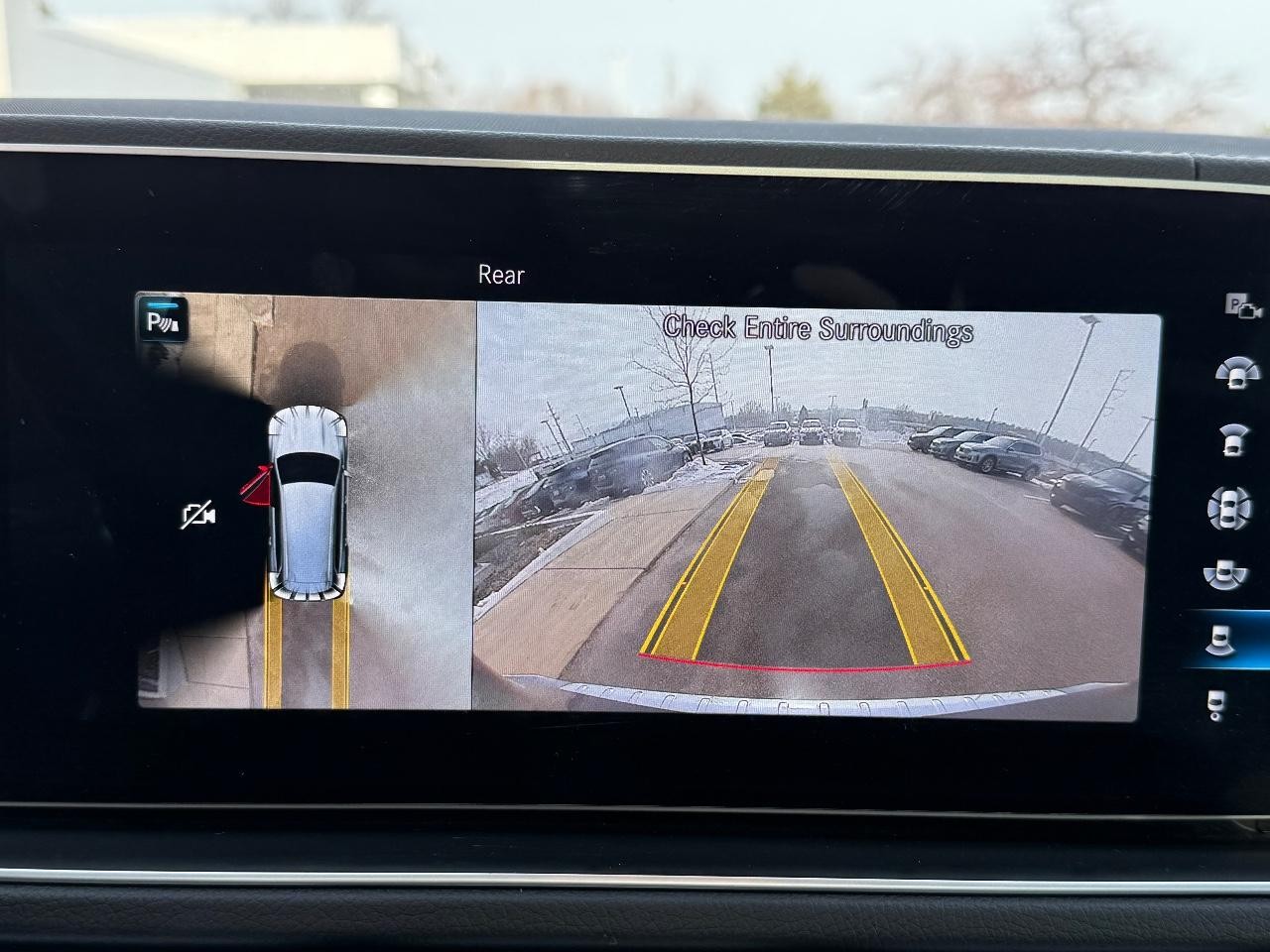 Mercedes-Benz GLS Vehicle Image 20