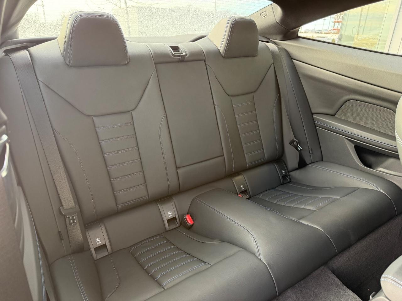 BMW 4 Series Vehicle Image 09