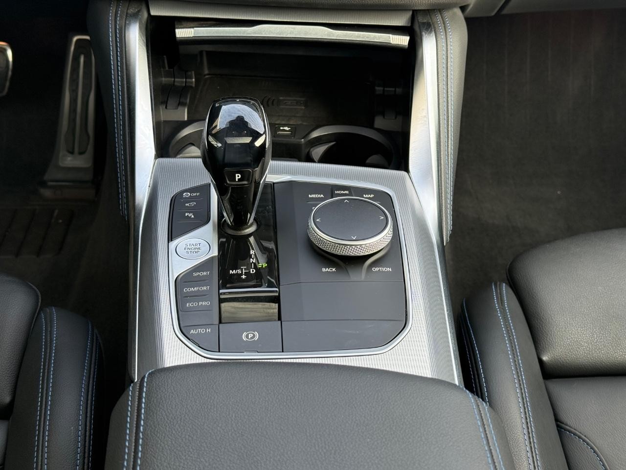 BMW 4 Series Vehicle Image 12