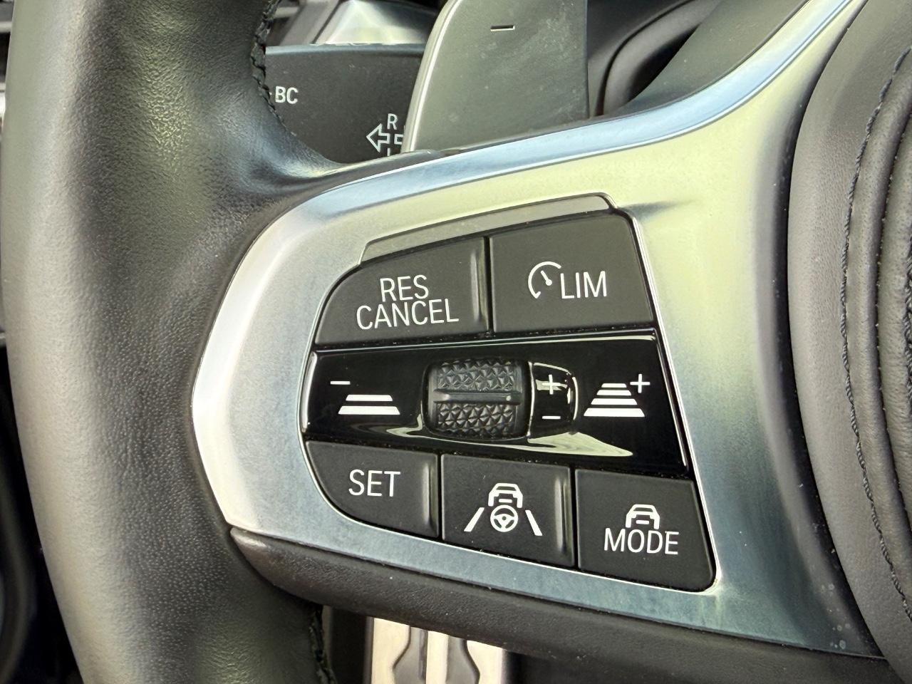 BMW 4 Series Vehicle Image 16