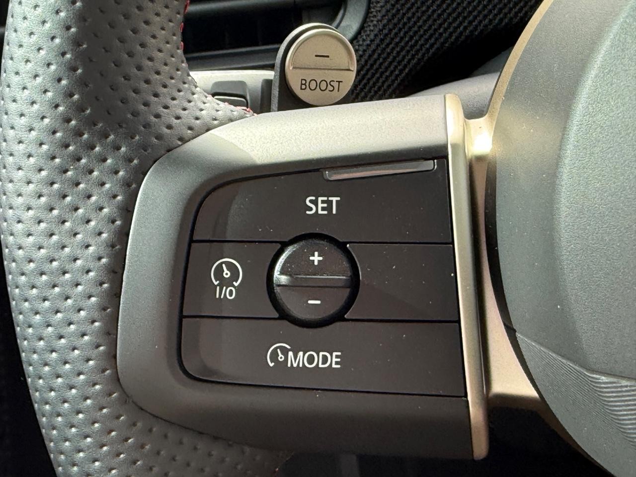 MINI Convertible Vehicle Image 11