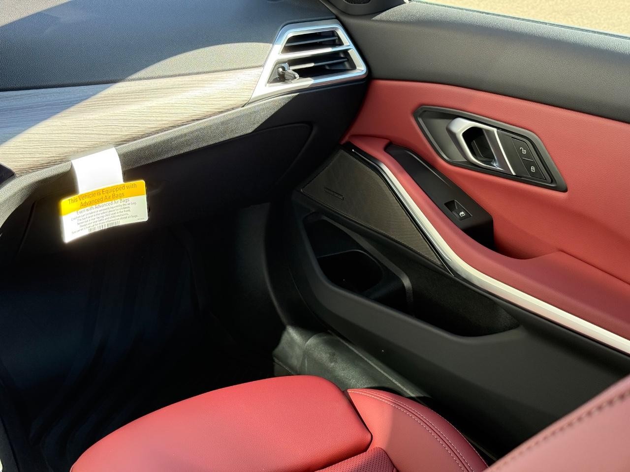 BMW 3 Series Vehicle Image 10