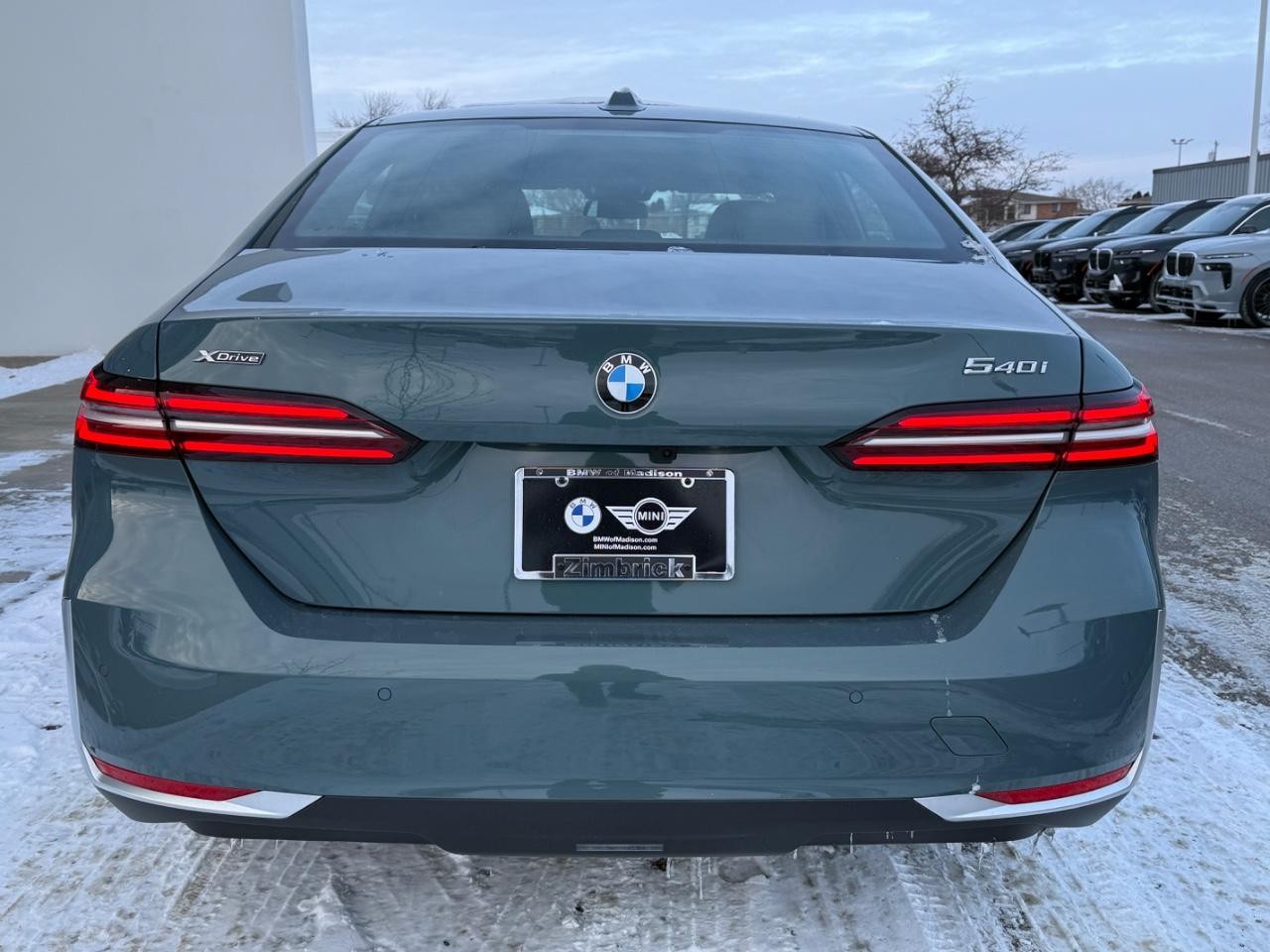 BMW 5 Series Vehicle Image 04