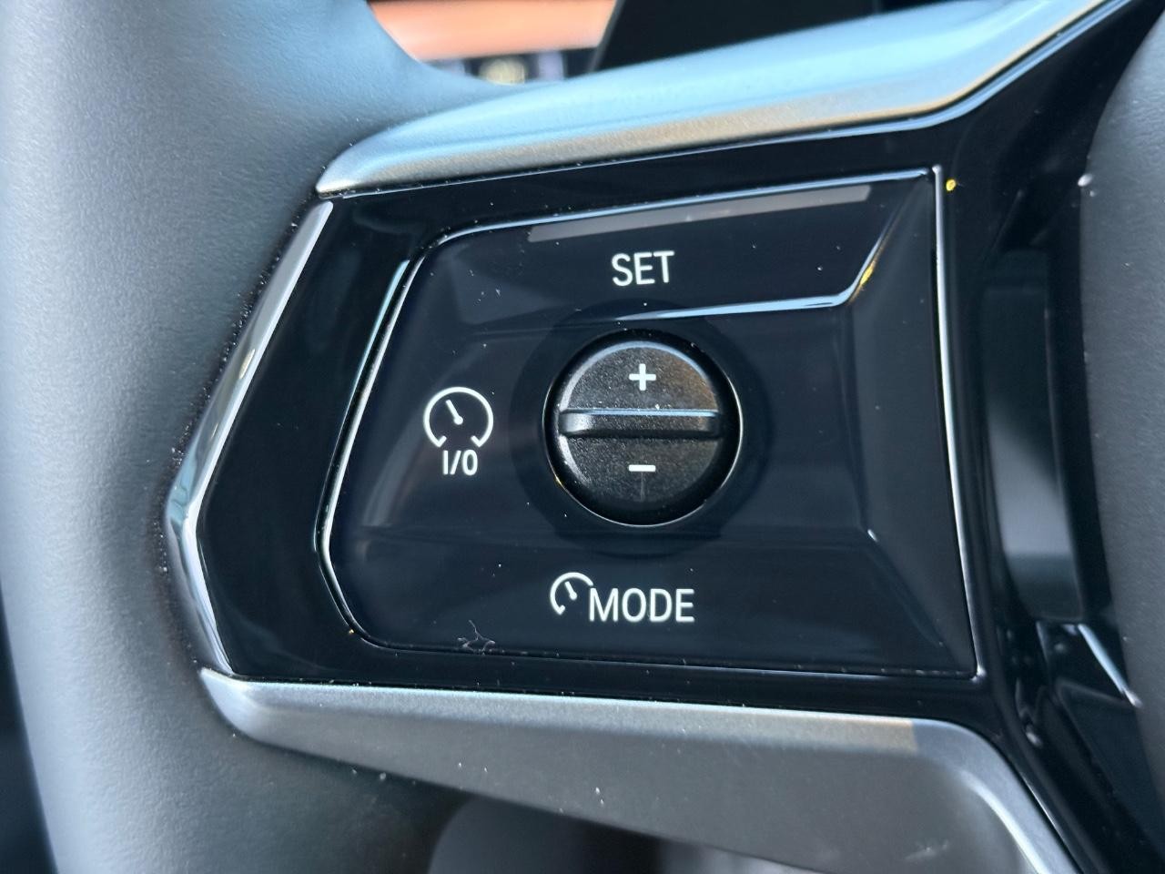 BMW 5 Series Vehicle Image 16