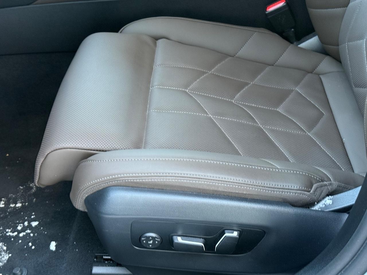 BMW 5 Series Vehicle Image 21