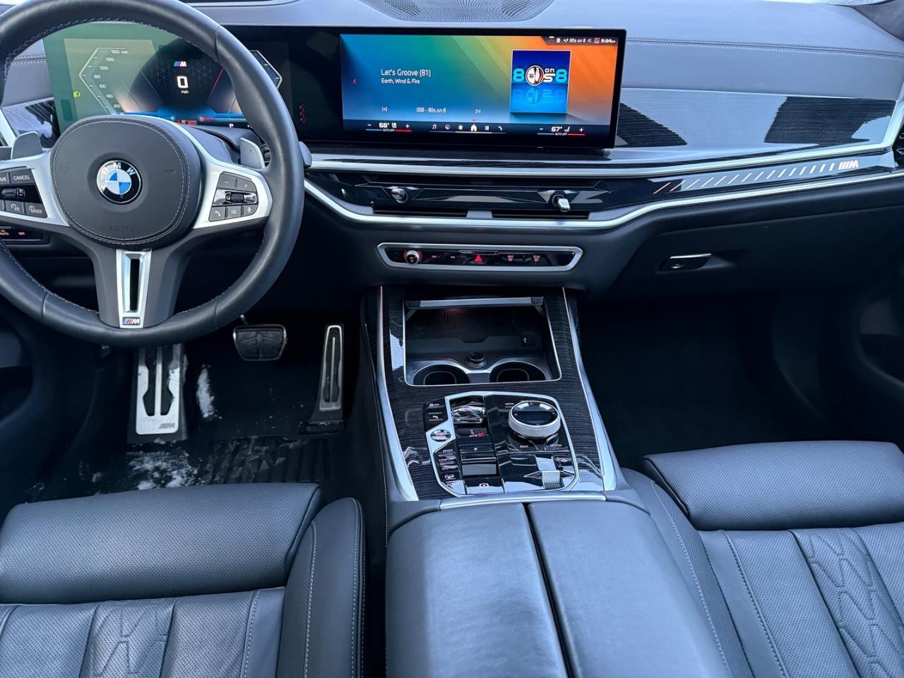 BMW X7 Vehicle Image 10