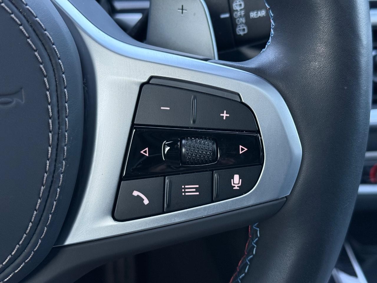 BMW X7 Vehicle Image 17