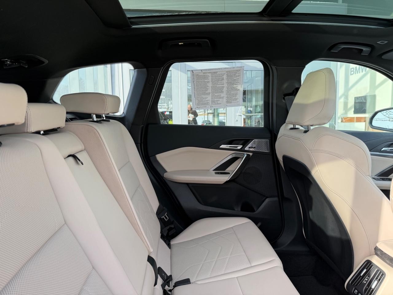 BMW X1 Vehicle Image 09