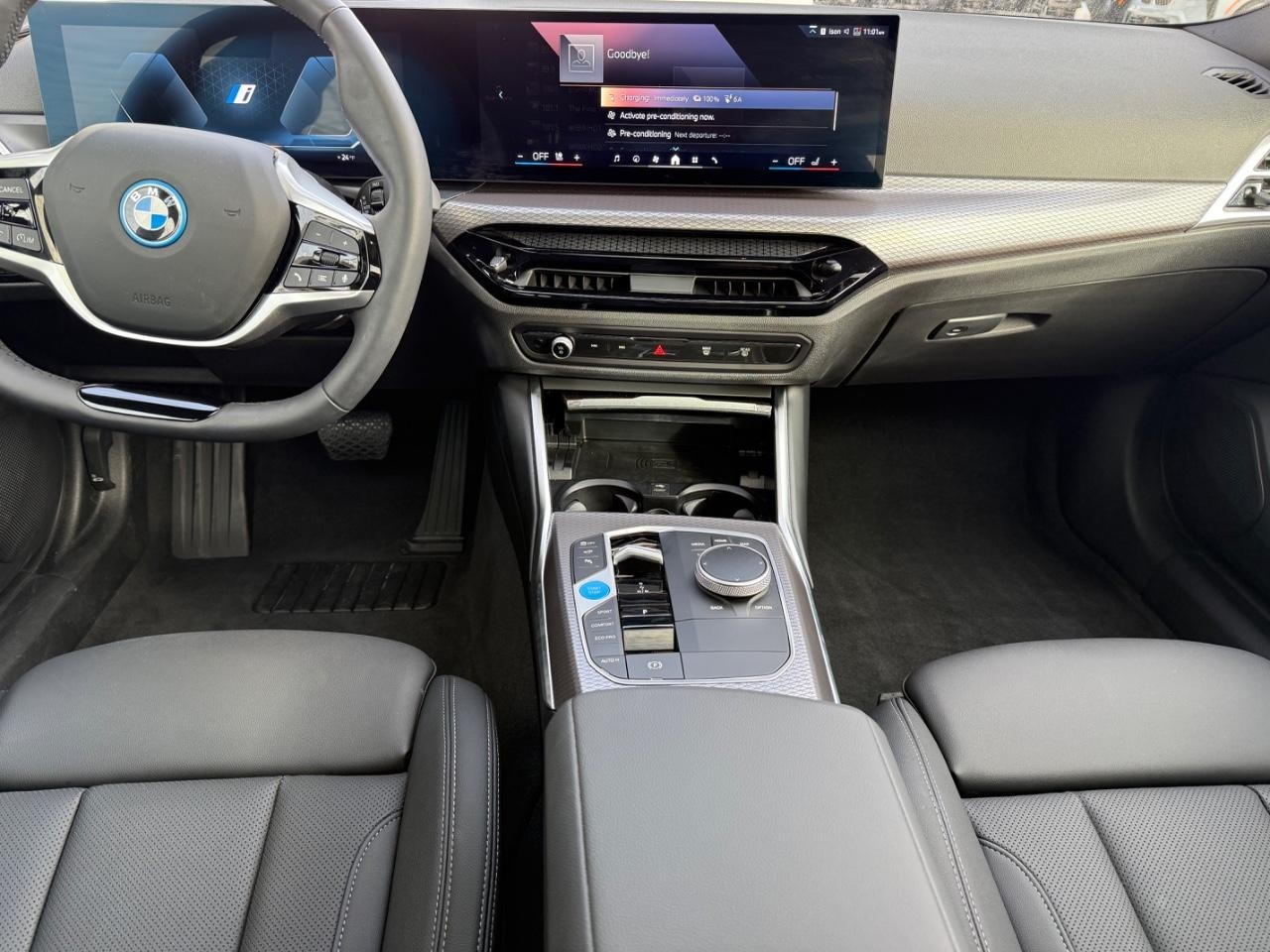 BMW i4 Vehicle Full-screen Gallery Image 10