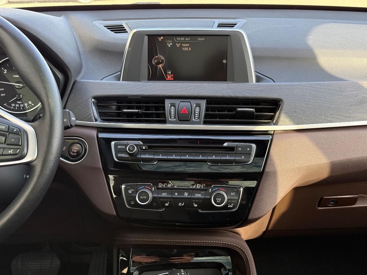 BMW X1 Vehicle Image 12