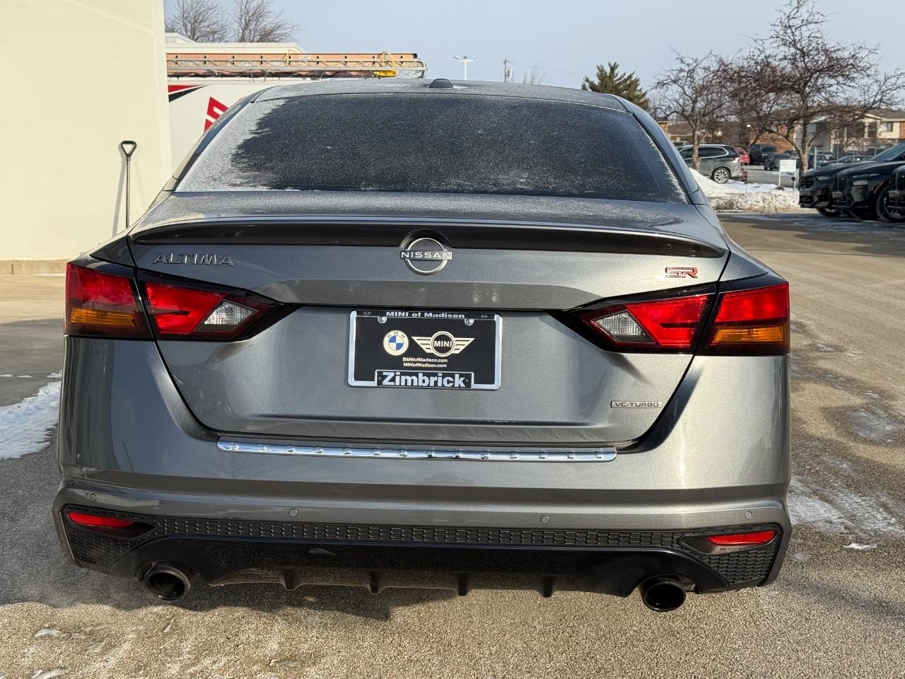 Nissan Altima Vehicle Image 04