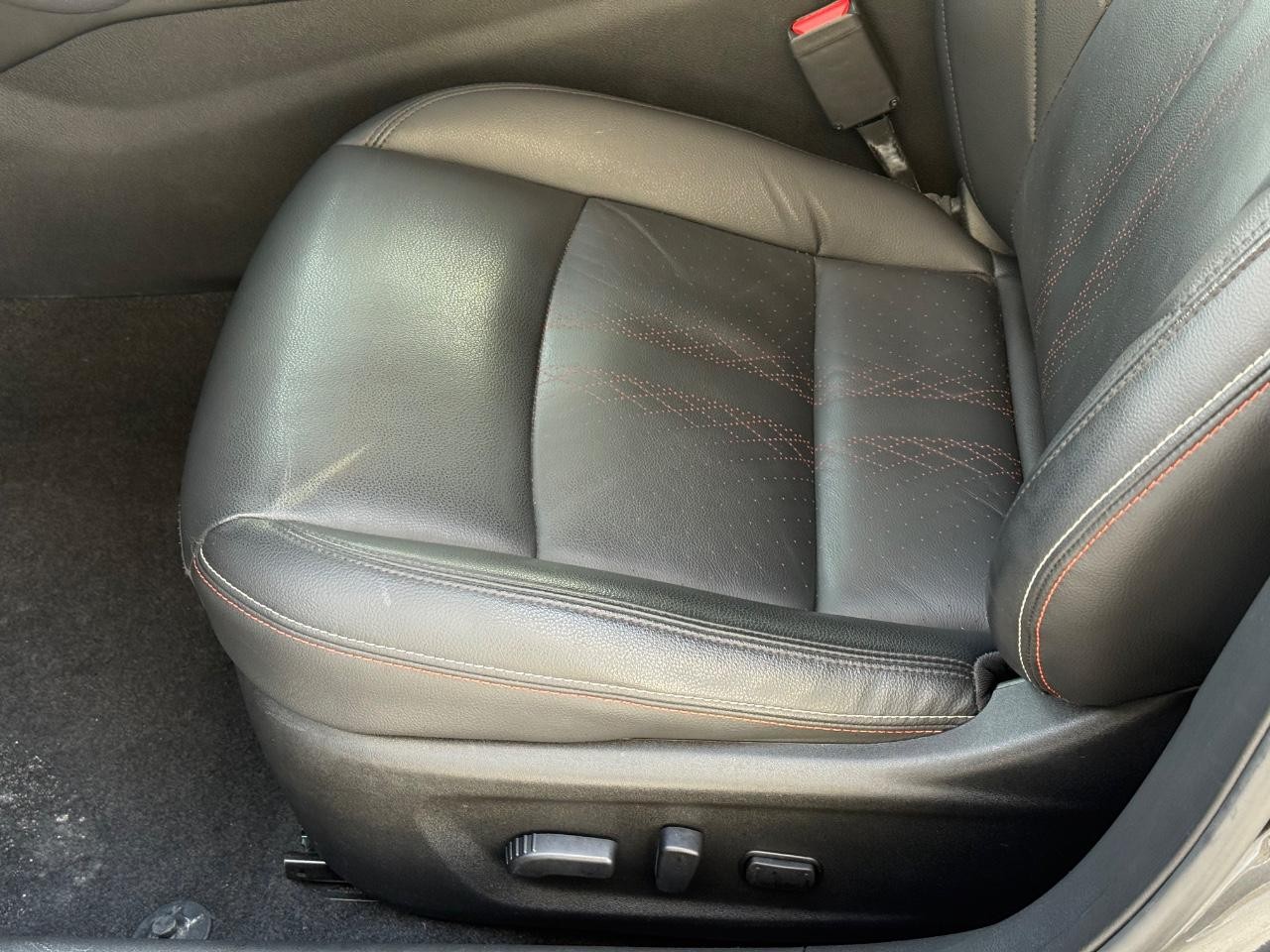 Nissan Altima Vehicle Image 21