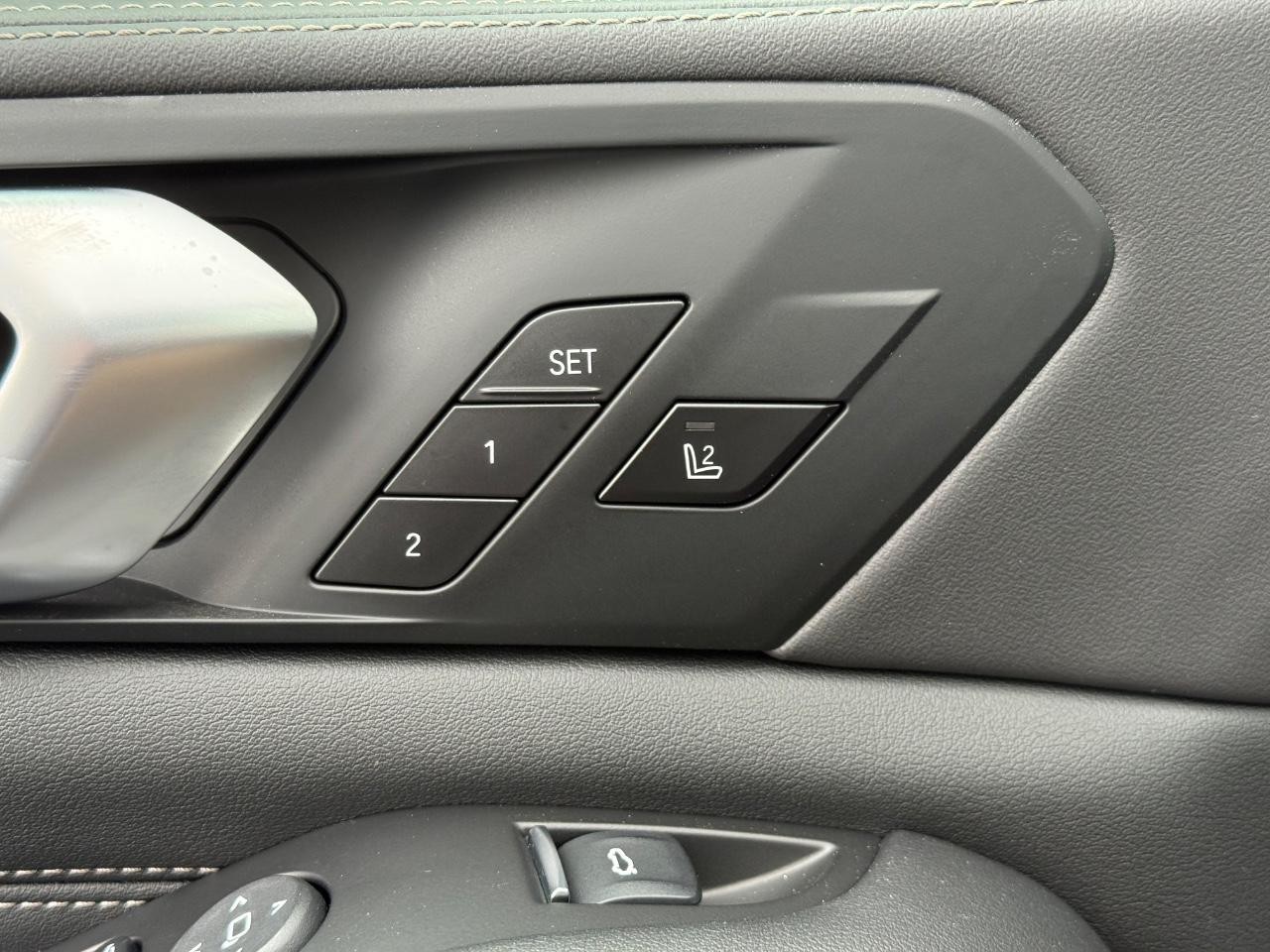 BMW X5 Vehicle Image 11