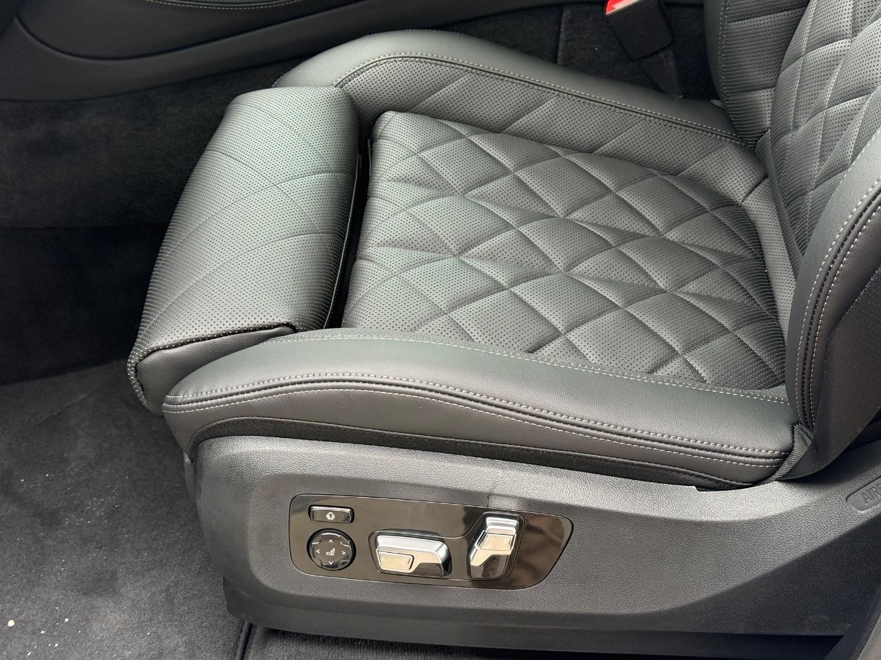 BMW X5 Vehicle Image 17