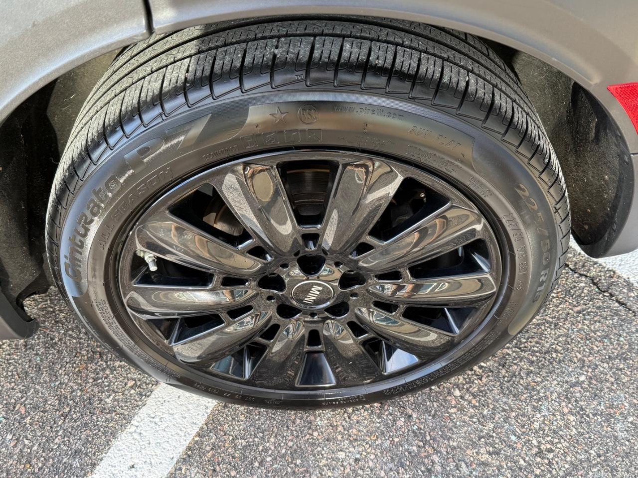 MINI Countryman Vehicle Image 07