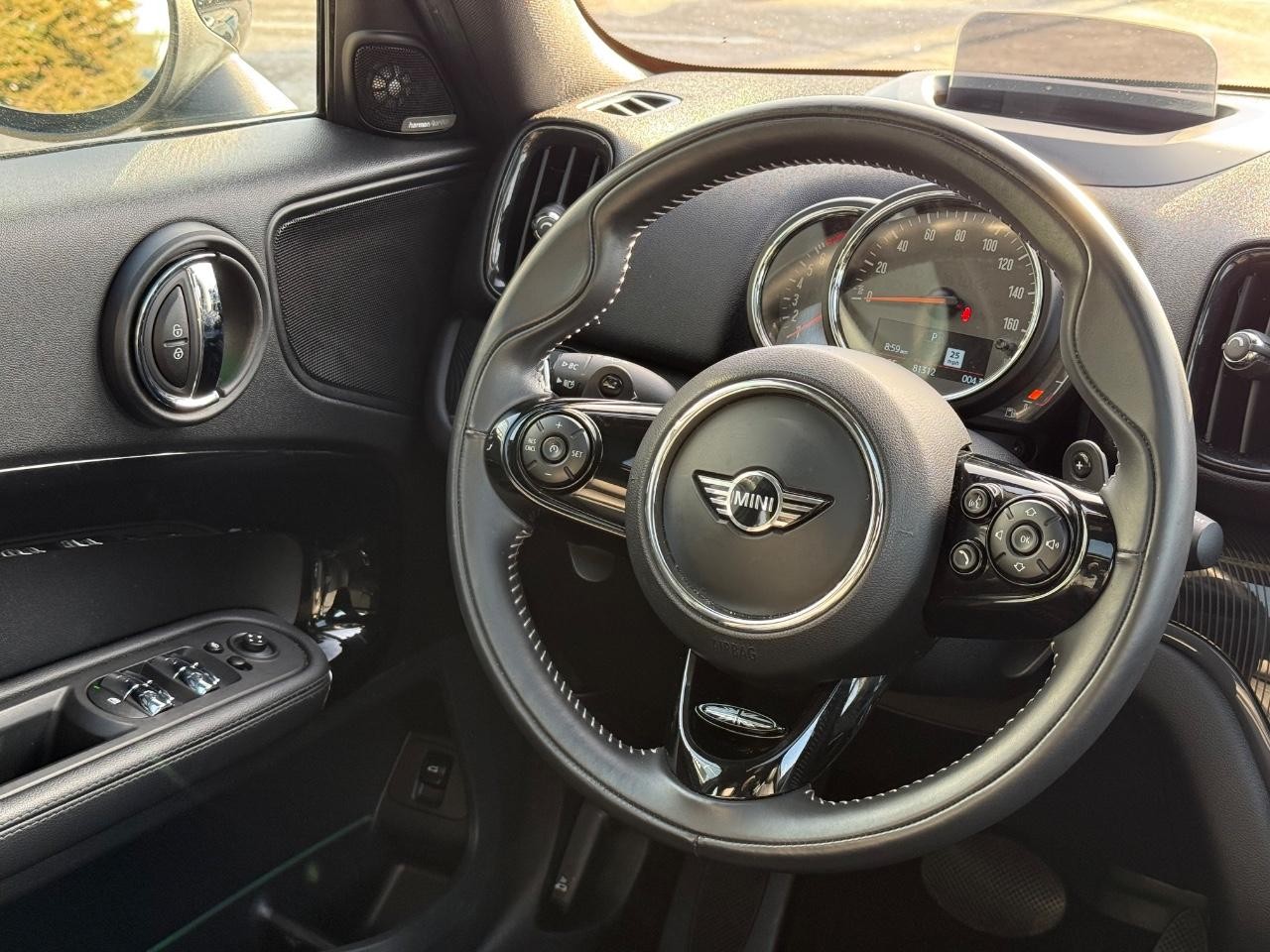 MINI Countryman Vehicle Image 14