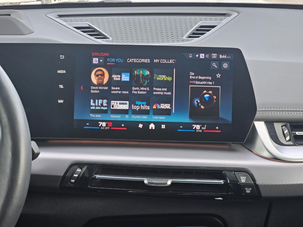 BMW X1 Vehicle Image 11