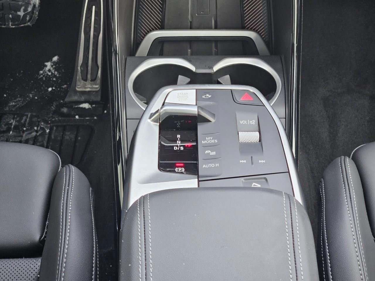 BMW X1 Vehicle Image 12