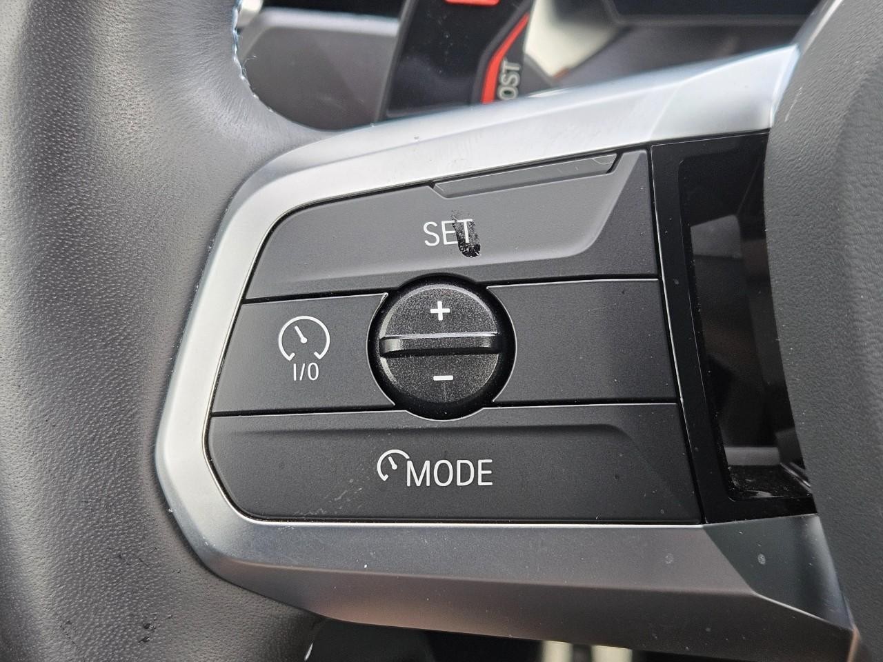 BMW X1 Vehicle Image 16