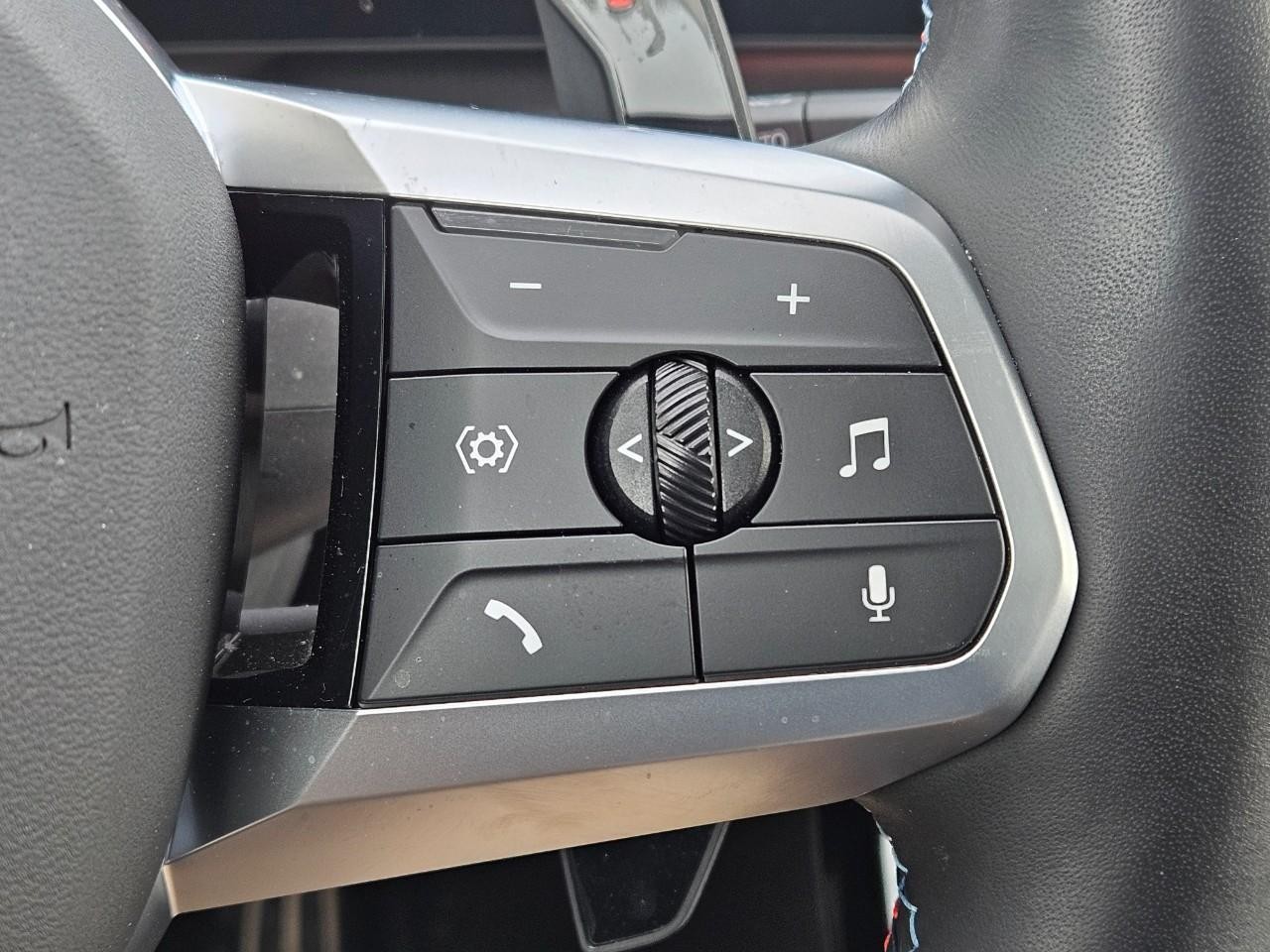 BMW X1 Vehicle Image 17