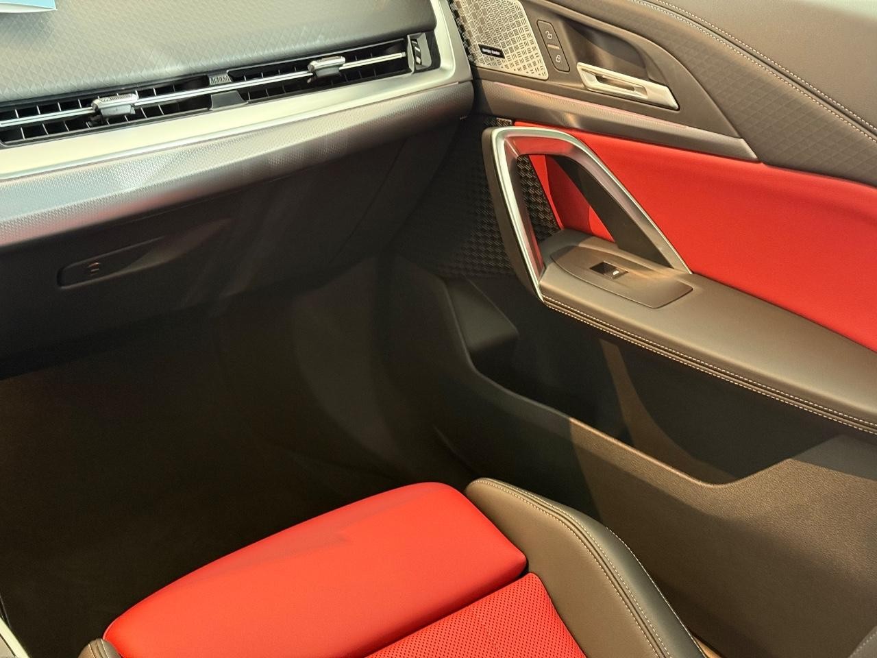 BMW X2 Vehicle Image 13