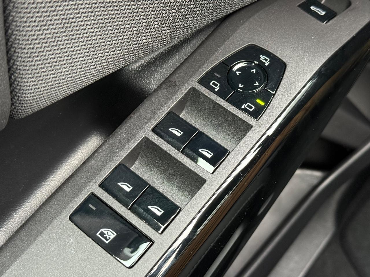 BMW X3 Vehicle Image 16