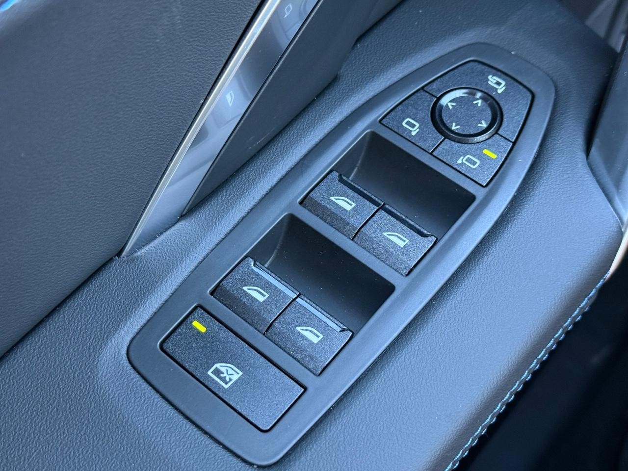 BMW X2 Vehicle Image 15