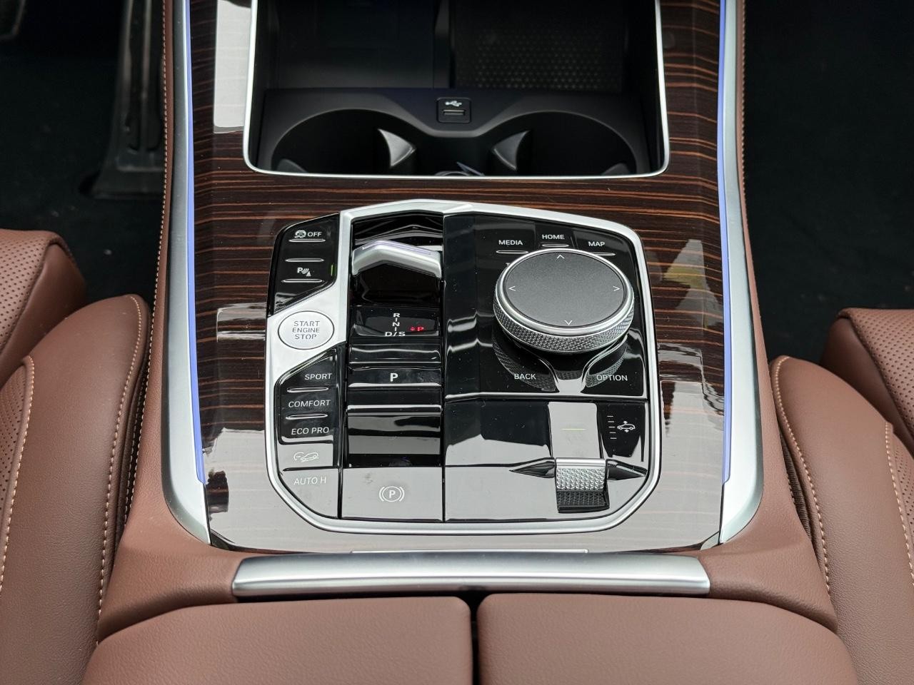 BMW X5 Vehicle Image 08