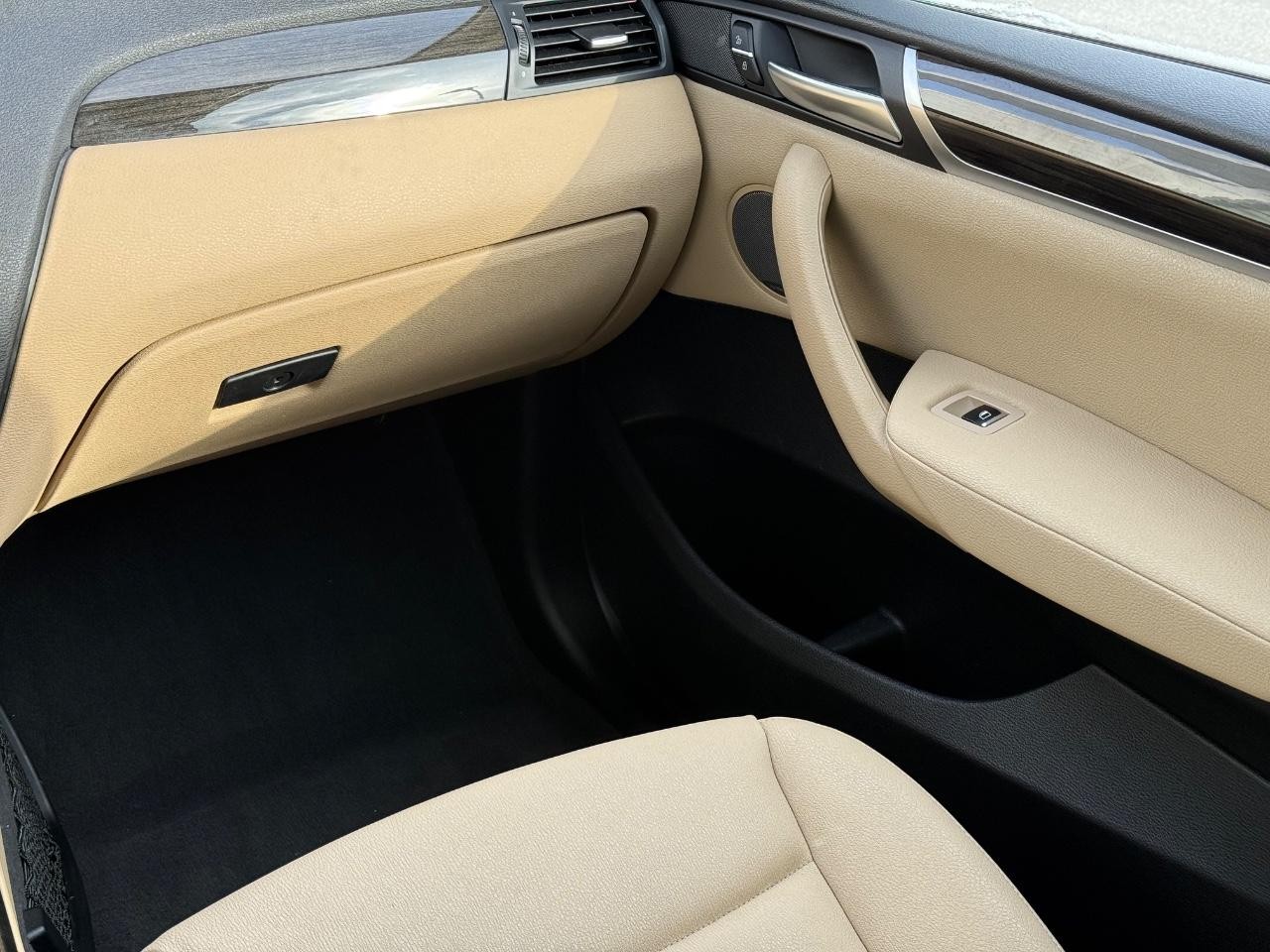 BMW X3 Vehicle Image 14