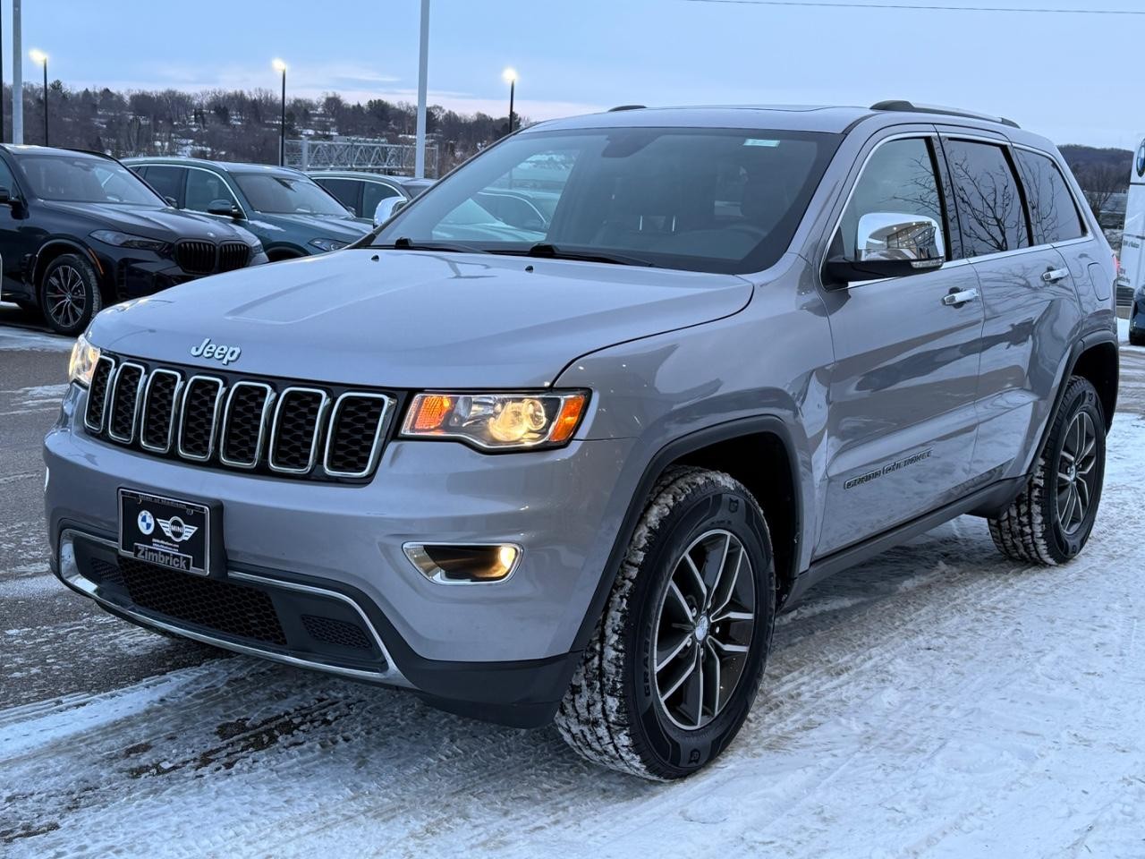 Jeep Grand Cherokee Vehicle Image 07