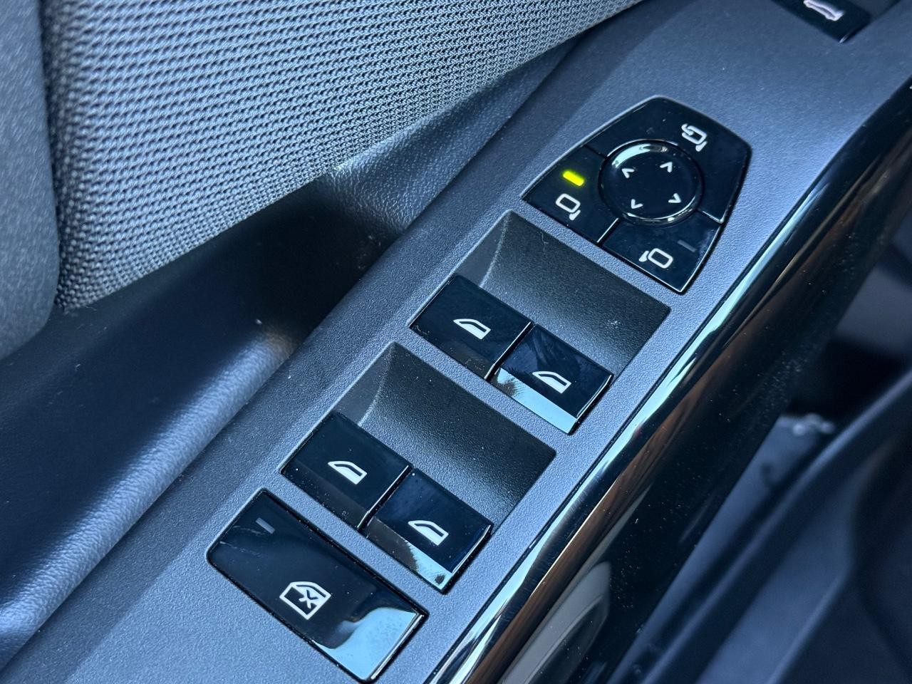 BMW X3 Vehicle Image 16