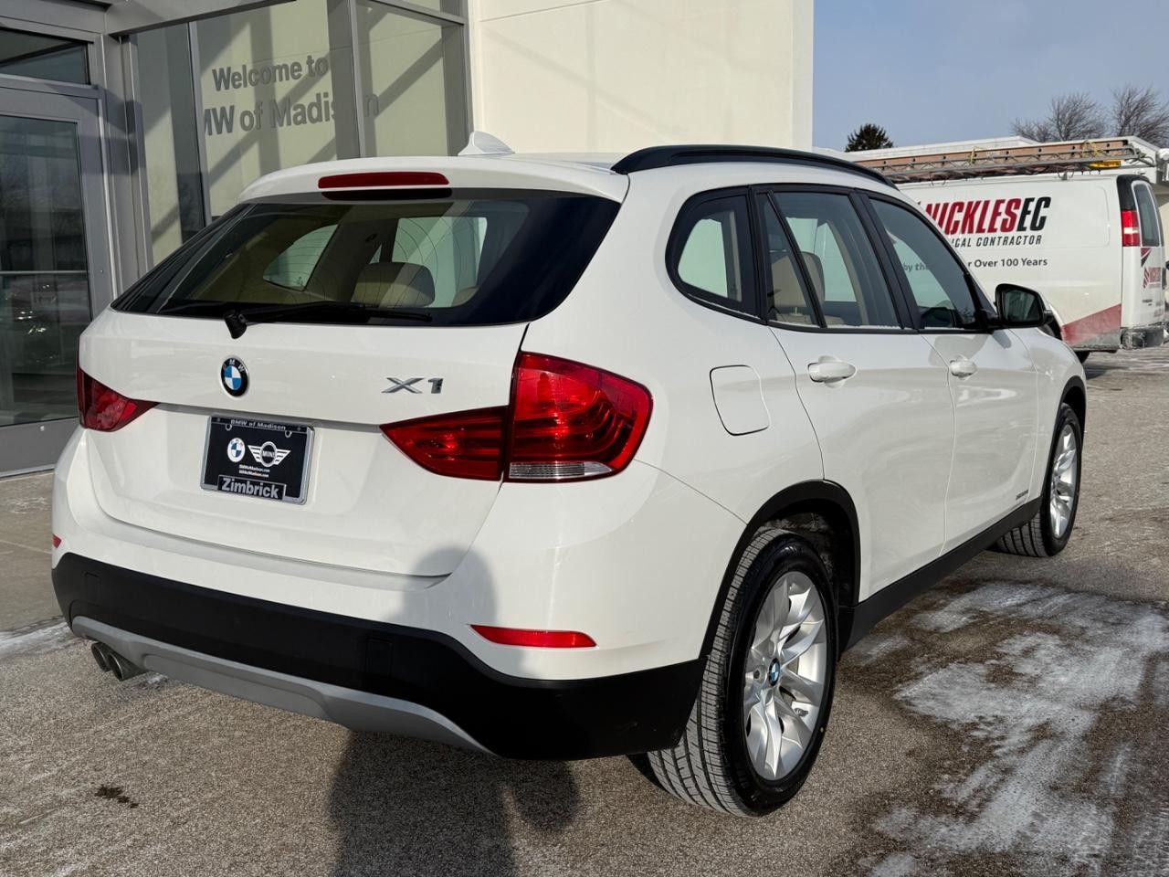 BMW X1 Vehicle Image 03