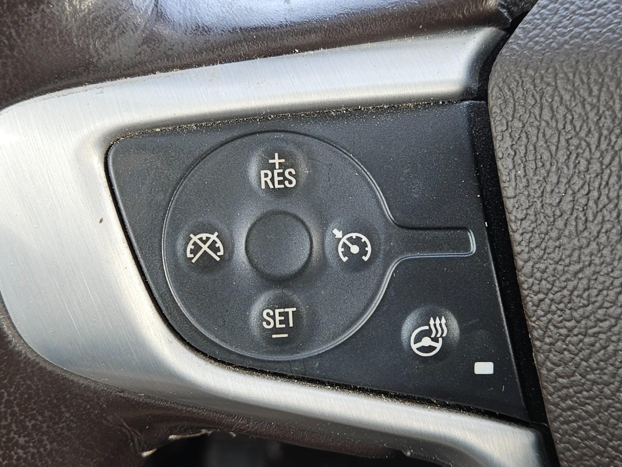 GMC Canyon Vehicle Image 15