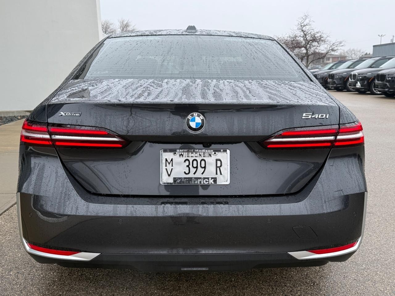 BMW 5 Series Vehicle Image 04